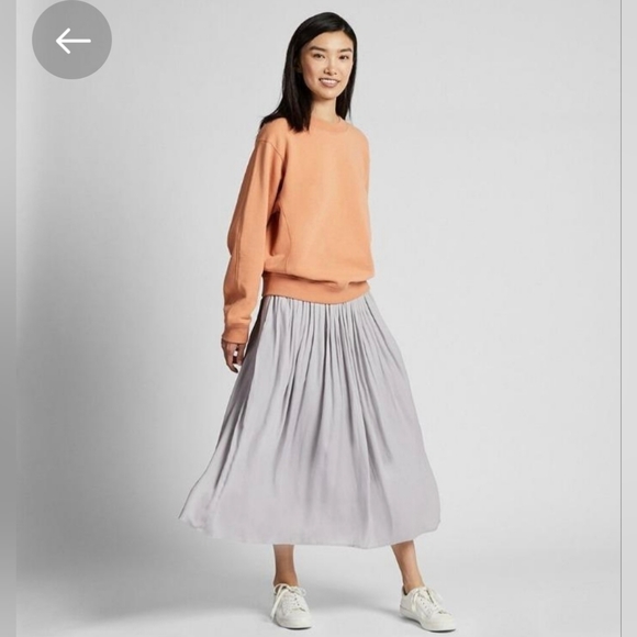 Uniqlo Gather Skirt - Picture 2 of 6